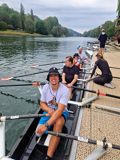 Adaptive crew on landing stage