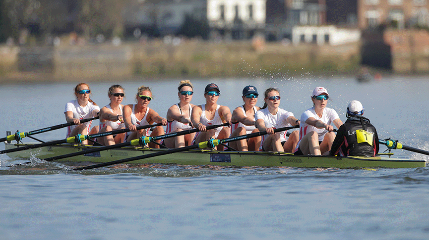 Leander women's eight racing